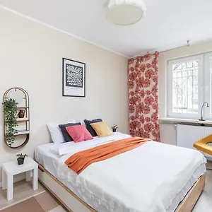https://super-apart-ciasna-8a.warsawhotelspoland.com